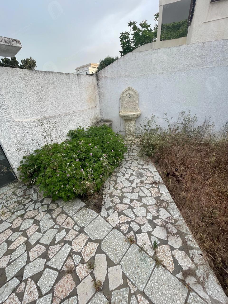 A louer une villa S+4 indépendante au bardo lahneya