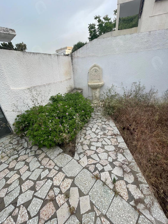 A louer une villa S+4 indépendante au bardo lahneya