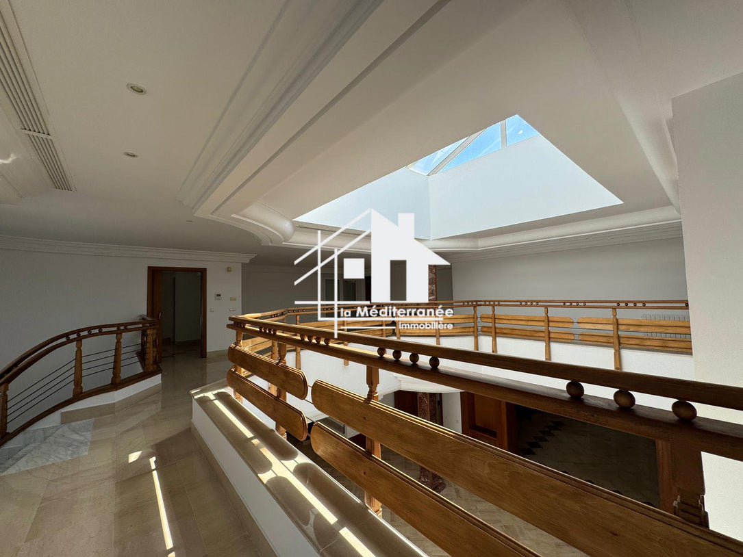 A louer une magnifique villa de maitre S+6