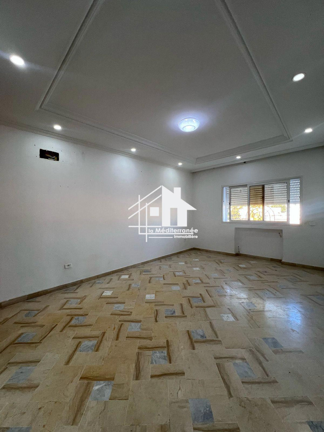 a louer appartement s2 a rue tunis au Bardo