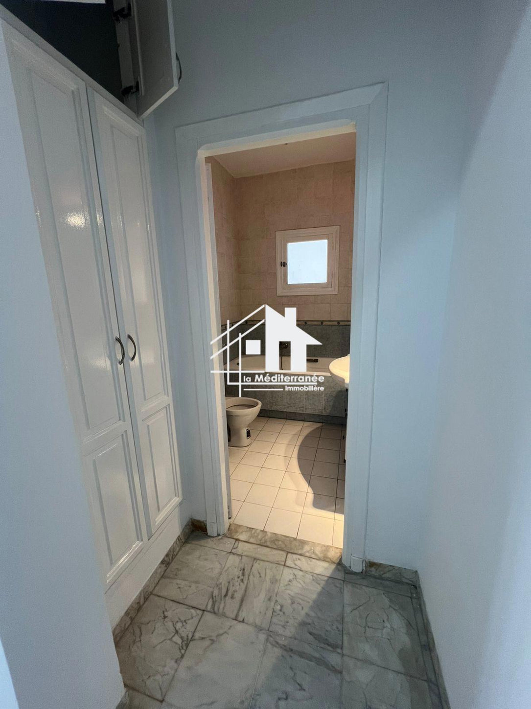 A louer S2 à résidence Eyles