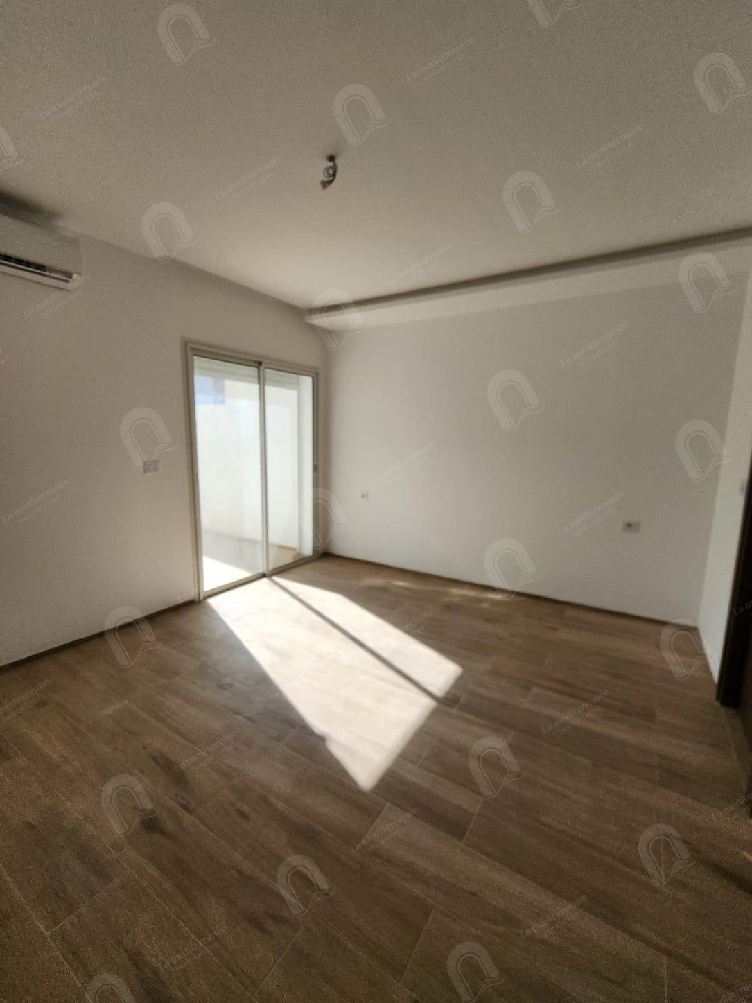 A vendre un S+2 neuf à la nouvelle soukra