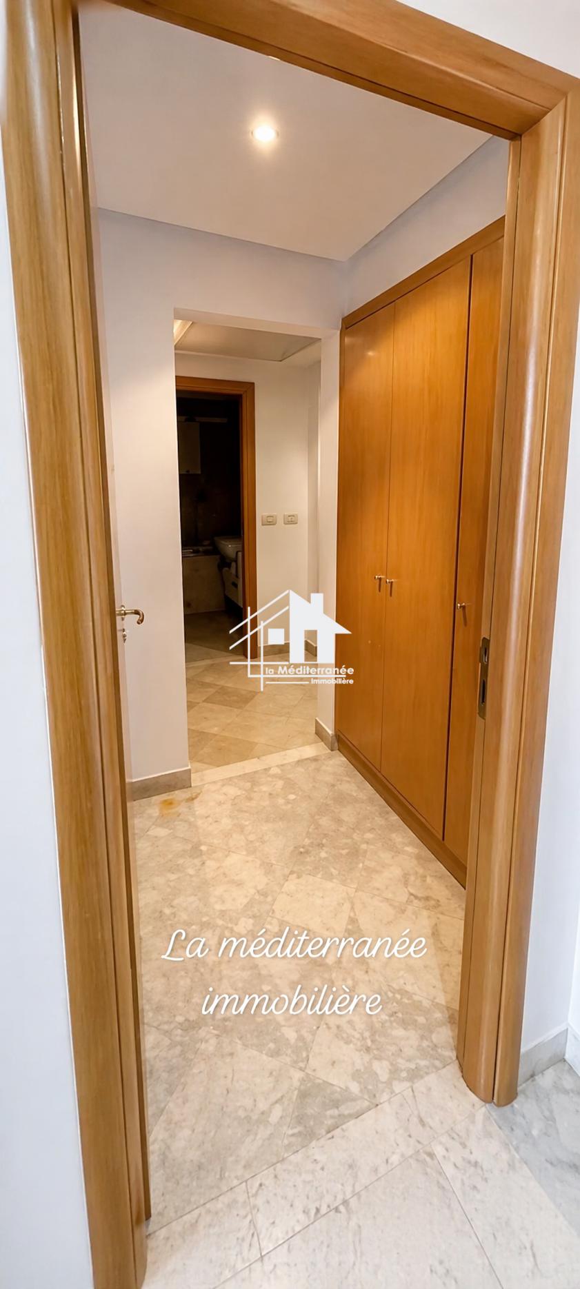 à louer un appartement s+3 à Ennasr 2