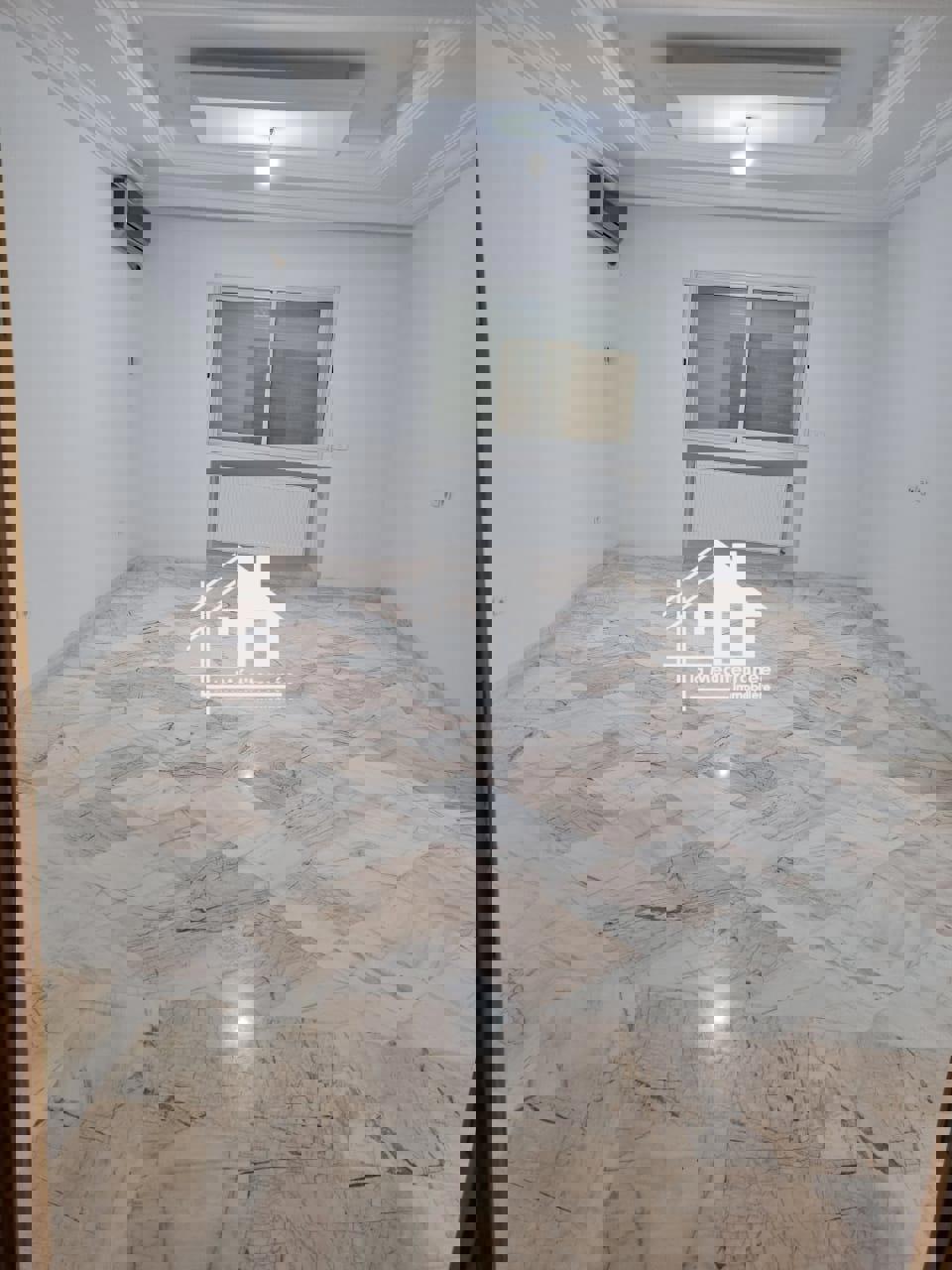 A vendre appartement S+3 à Manar 1