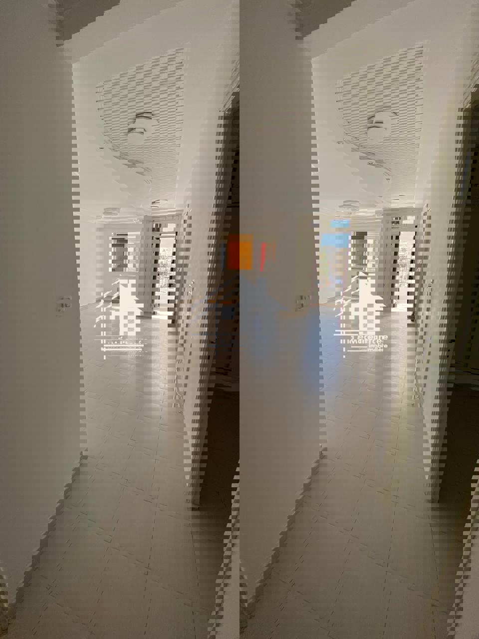 A louer étage de villa S+3 à Ksar Said 2