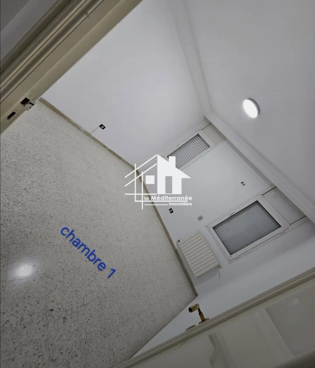 A louer appartement S+2 hst à manouba