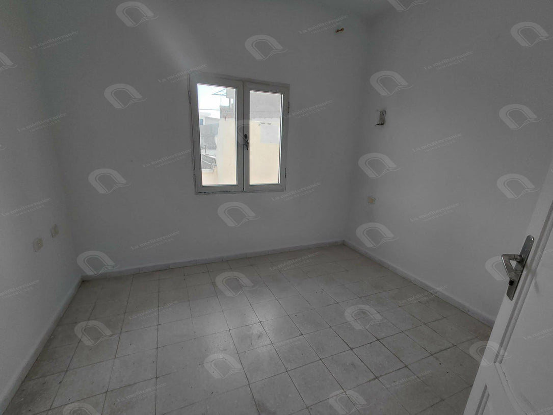 A vendre maison deux étage à ouardia 4