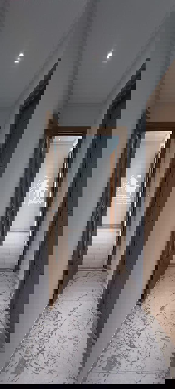 A louer un s+3 semi meublé de haut standing à la nouvelle soukra