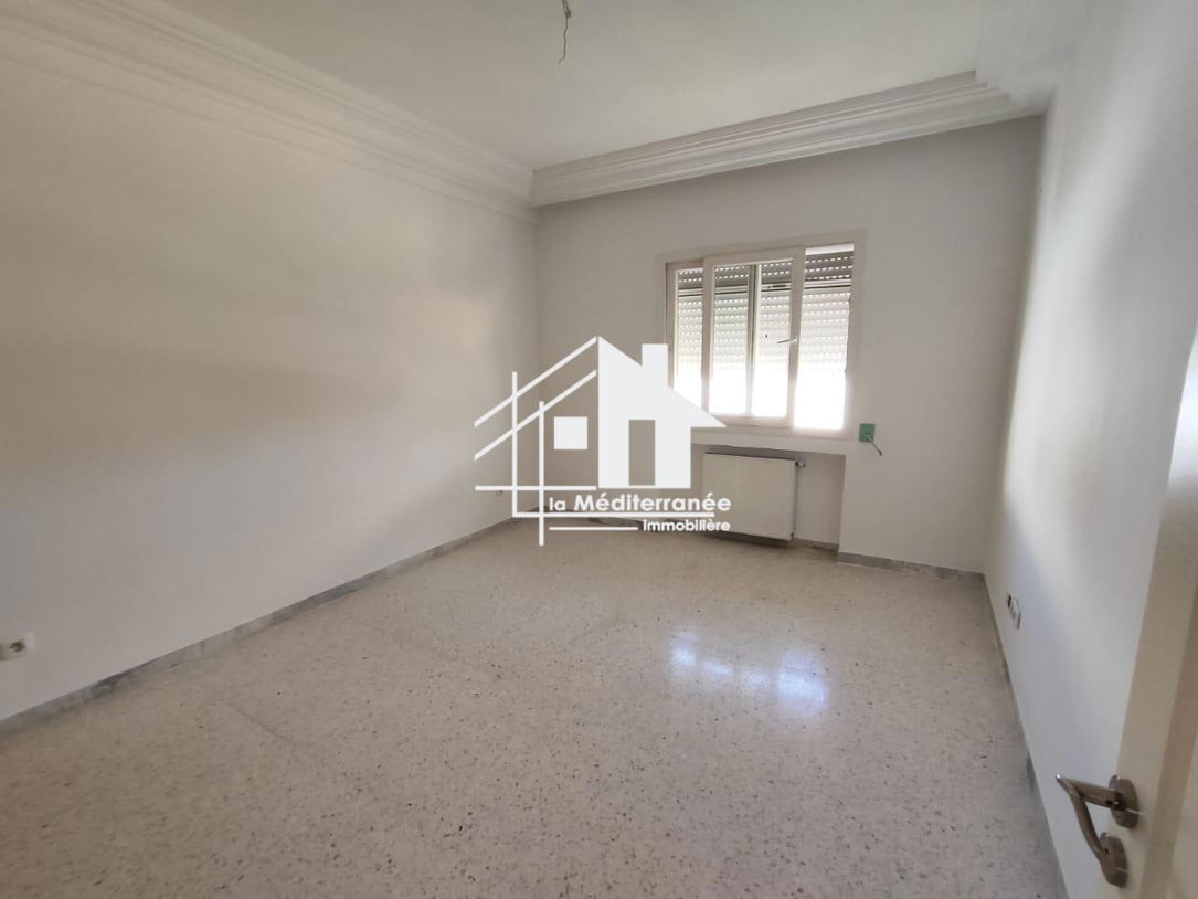 A vendre S+3 a Dar Fadhal, La Soukra