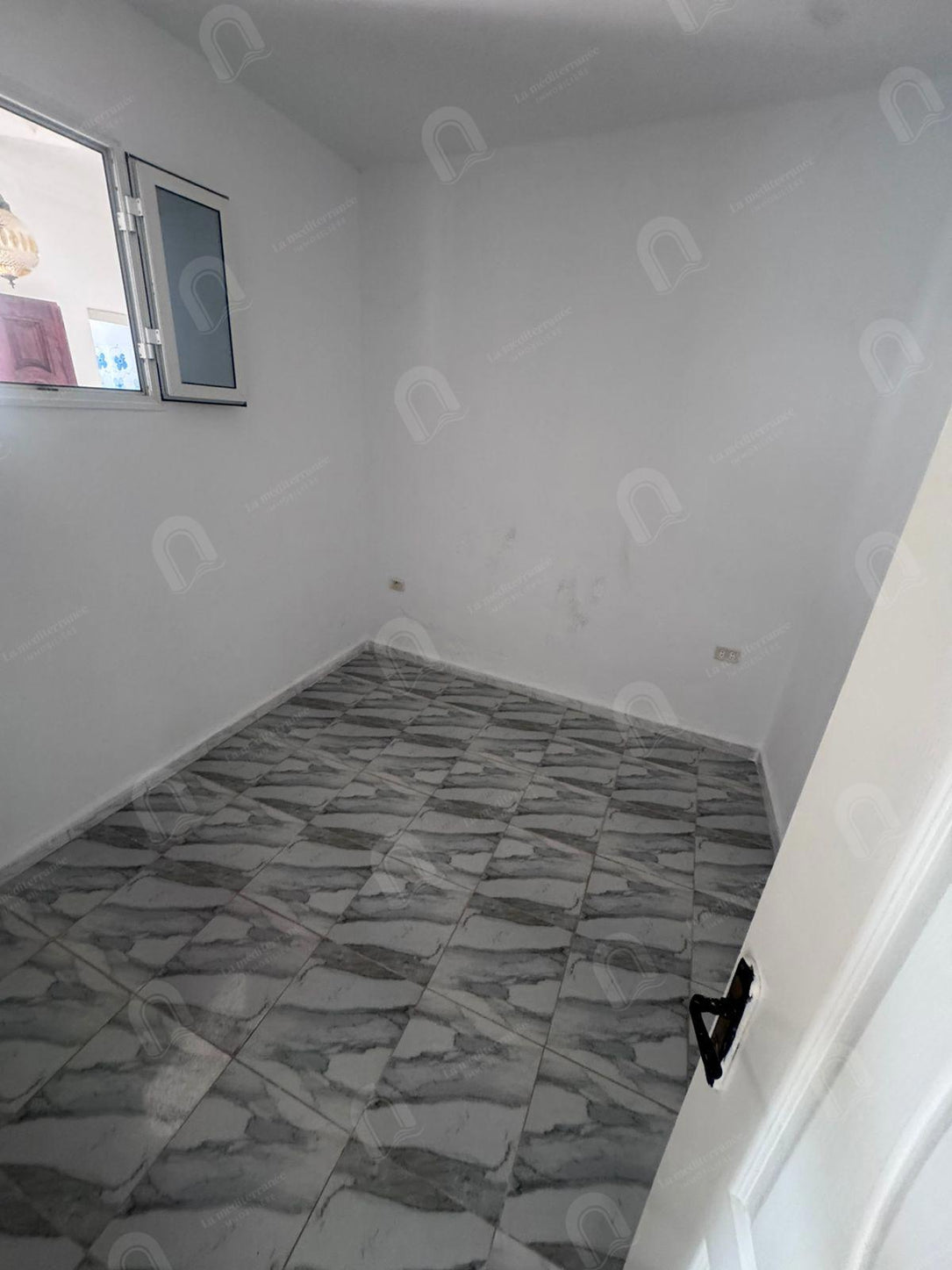 A louer appartement S+2 au 2ème étage