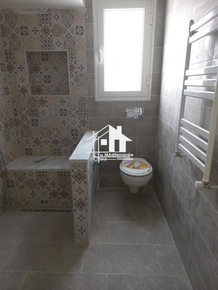 A louer étage de villa S+2 au Bardo