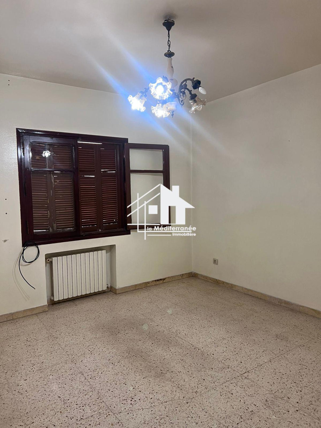 A louer étage de villa 2S+4 AU BARDO