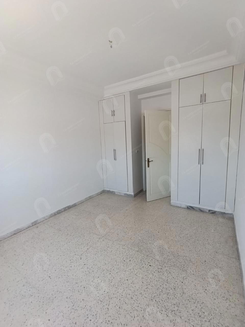 à louer un Triplex s+3 aux jardins d'el menzah 1
