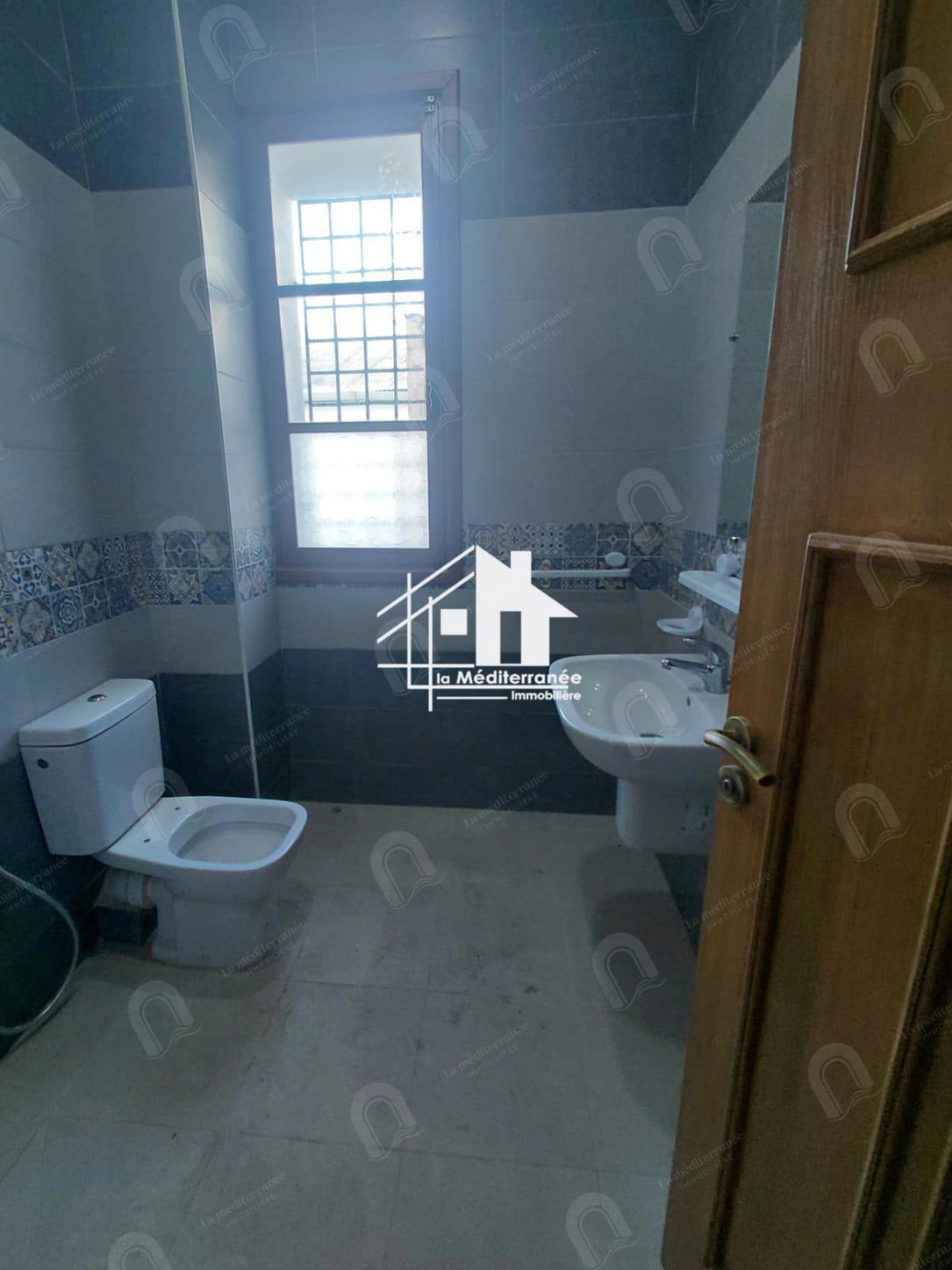A louer bureaux neuf h3/h4 au centre ville Tunis