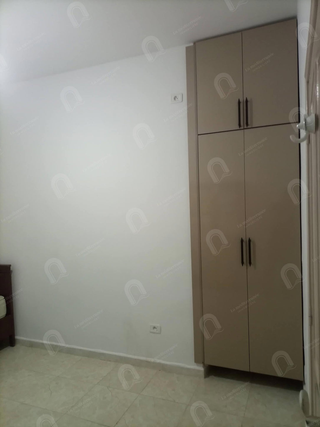 A louer appartement S+2 meublé au centre ville
