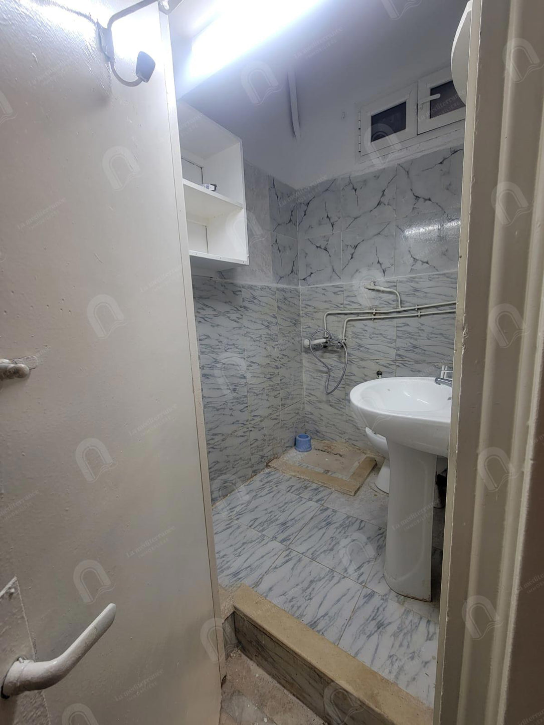 A louer studio  s1 au centre ville tunis