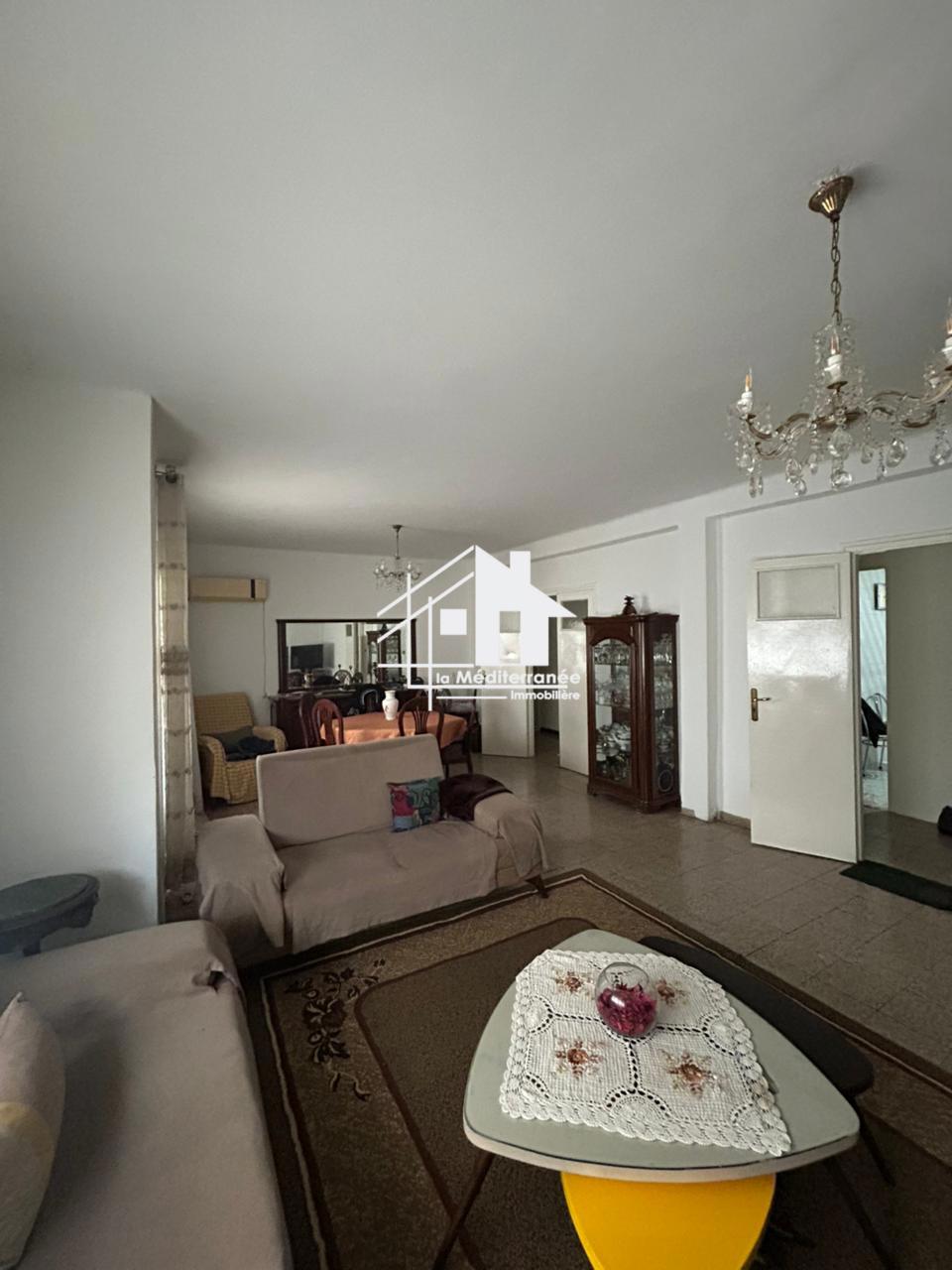 A vendre appartement S+4 à Lafayette