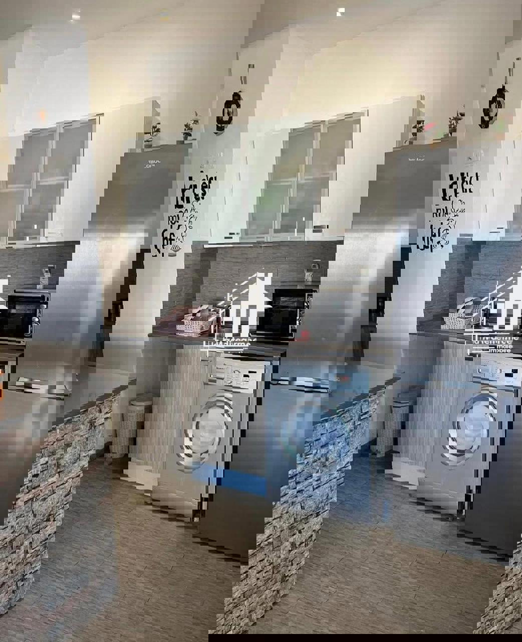 A louer un superbe s+2 meublé à chotrana 1