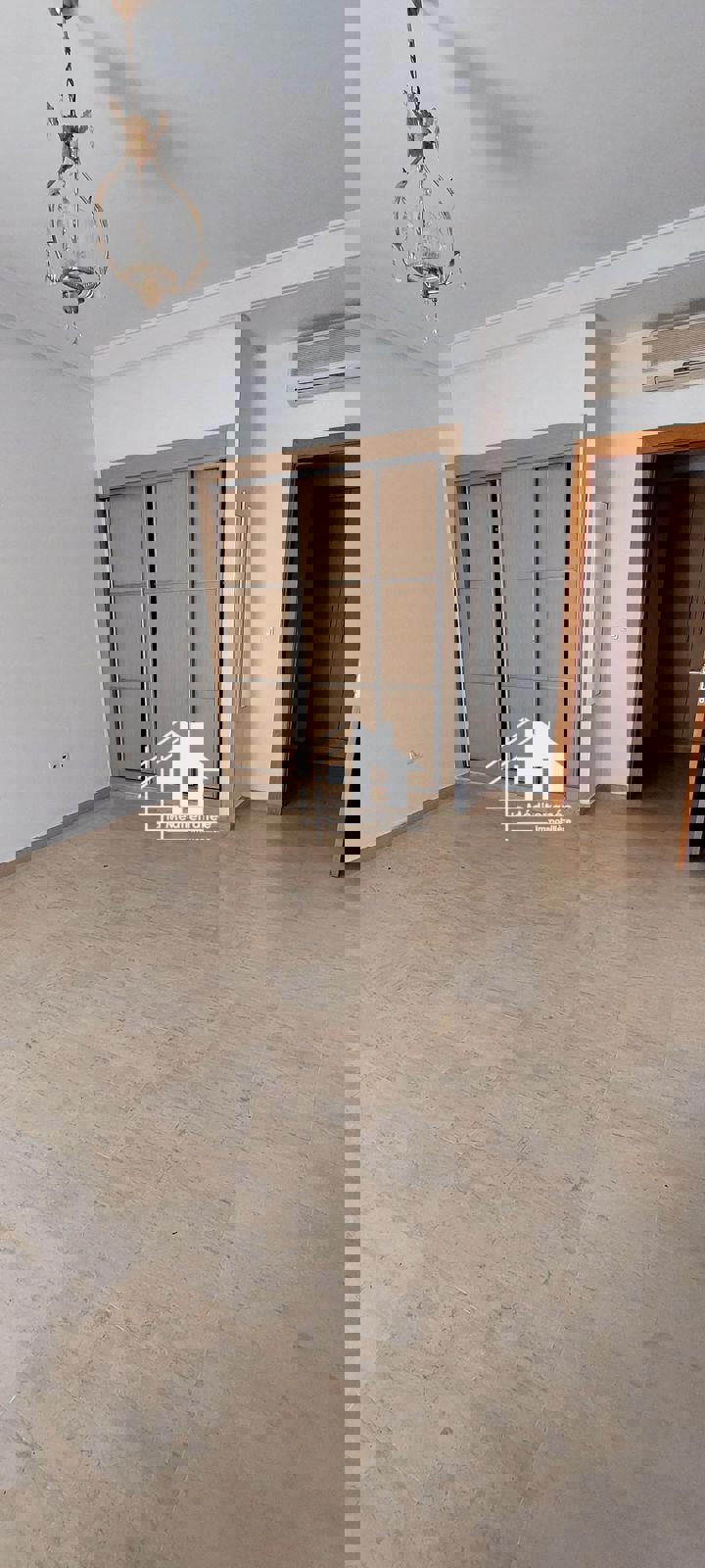 A louer un appartement S+2 derrière carrefour La Marsa