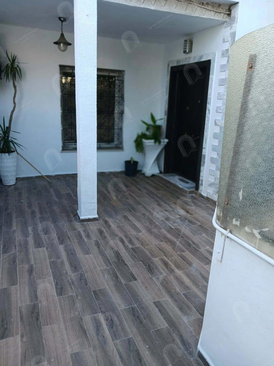 À vendre étage de villa s+2 au bardo
