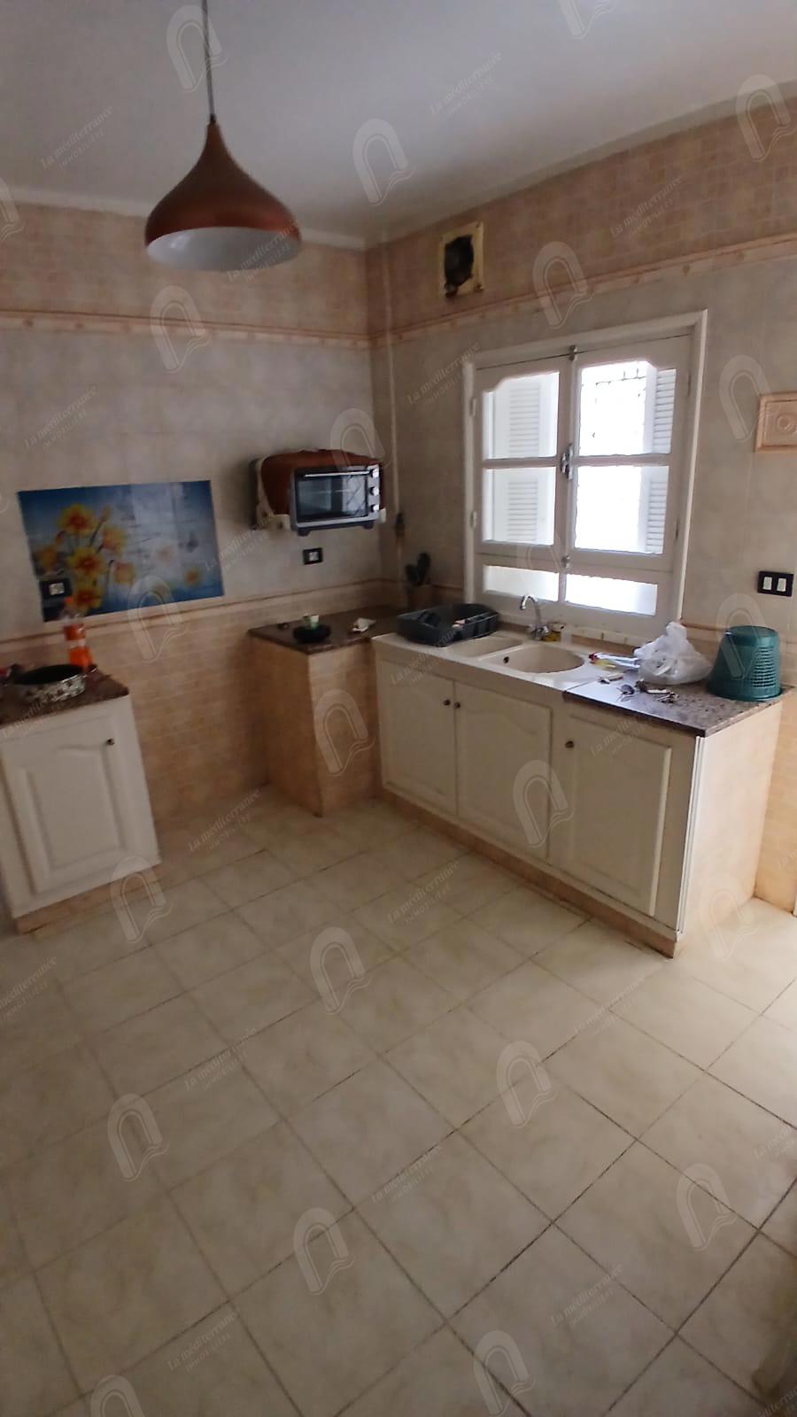 A loue rvilla S+4 de style duplex, indépendante au bardo