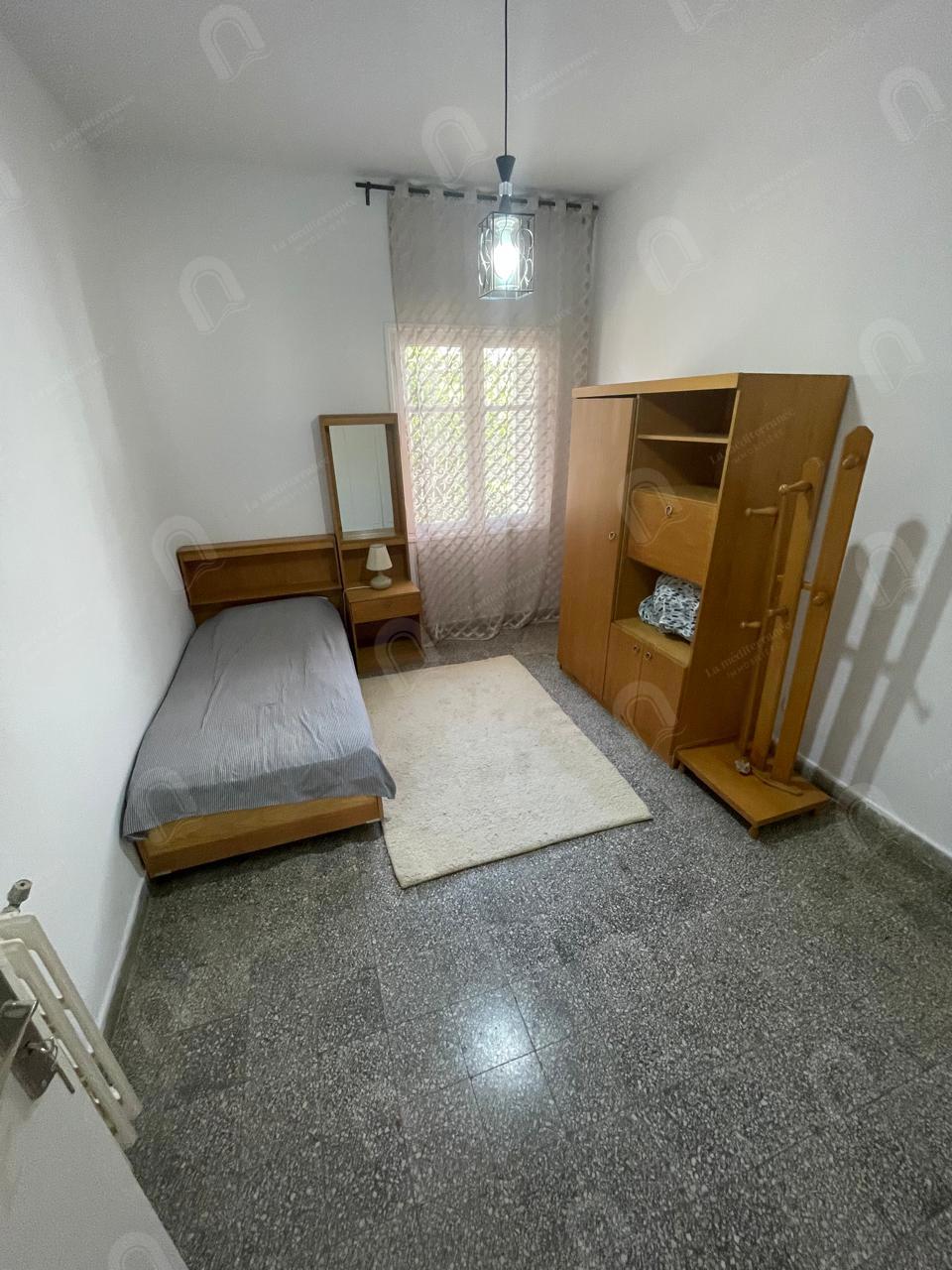 A louer étage de villa S+4 à cité rommana