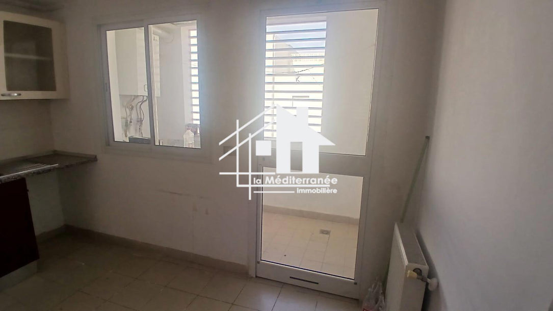 A louer un appartement S+2 aux jardins de carthage