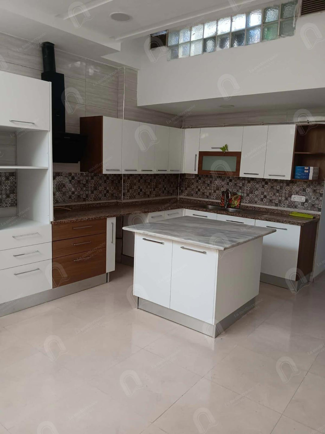 À vendre étage de villa s+2 au bardo