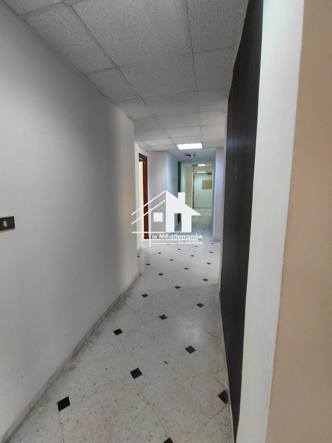 A louer Bureau h+4 au centre ville Tunis