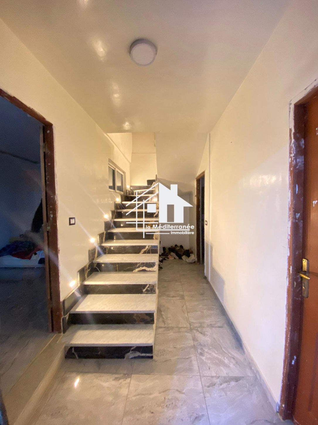 A louer Duplex S+4 hst à cité milaha prés el menzah 8