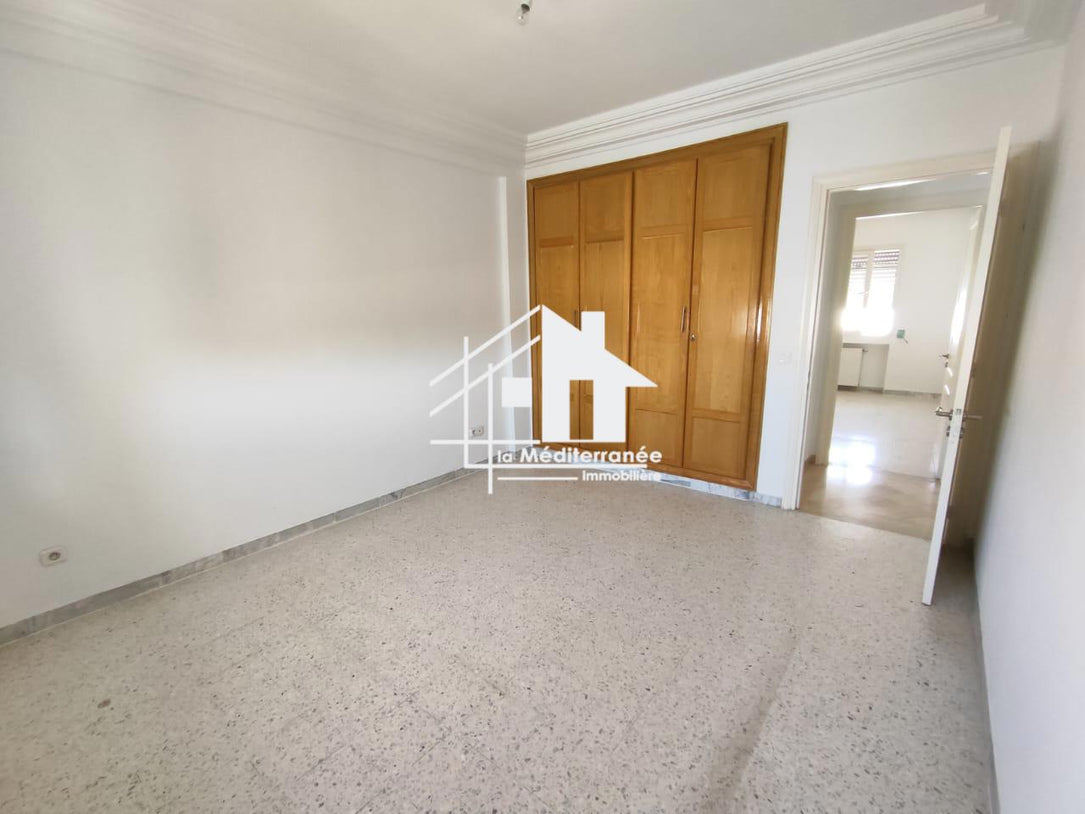 A vendre S+3 a Dar Fadhal, La Soukra