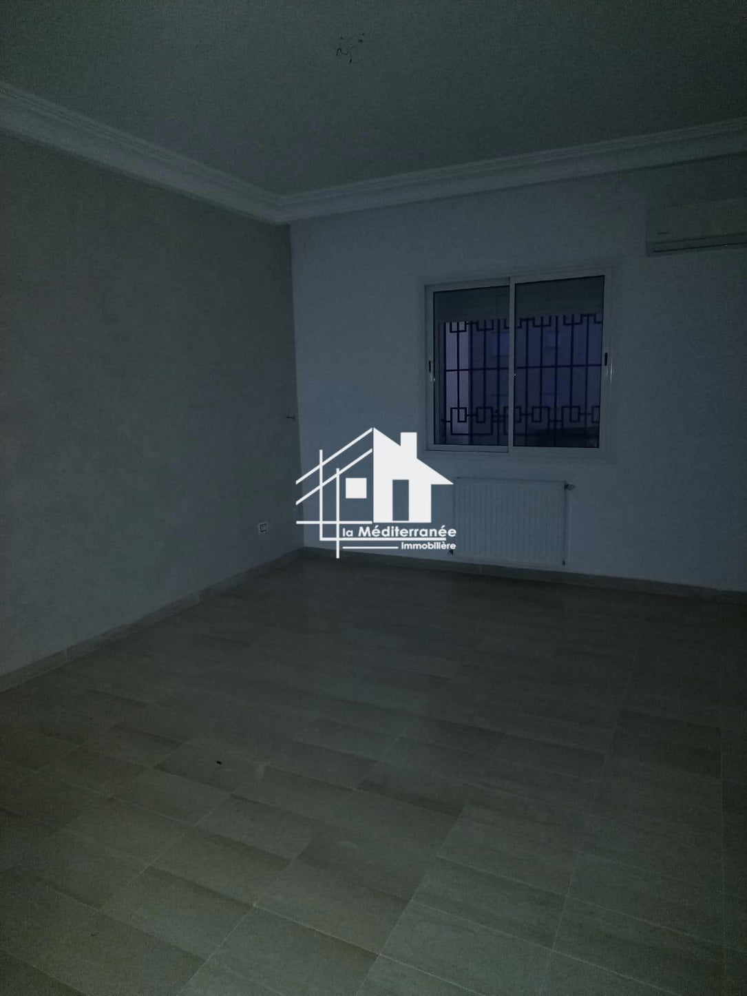 A louer appartement S+3 à Cité Ennasr 2