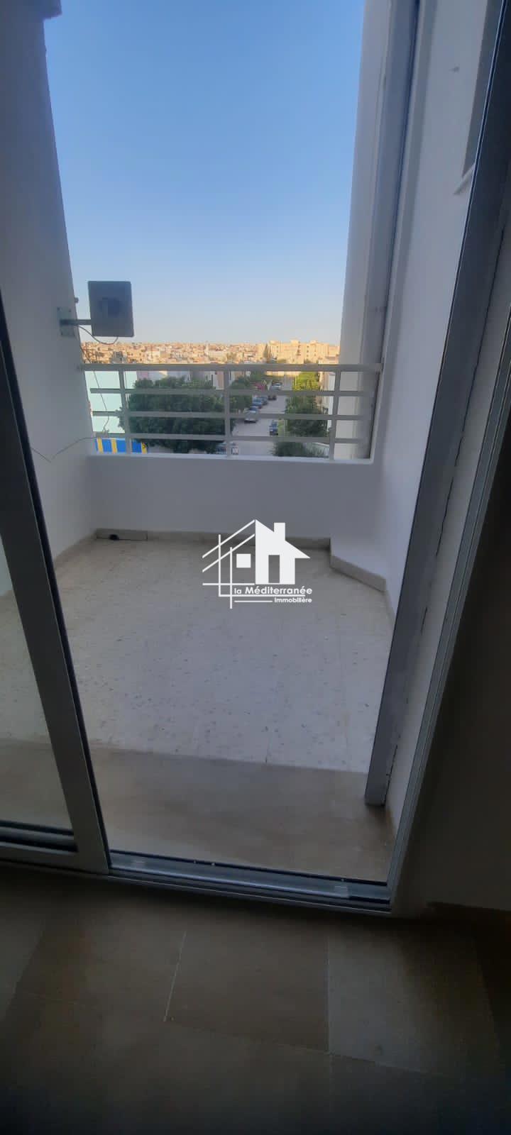 A louer appartement S+2 hst à manouba