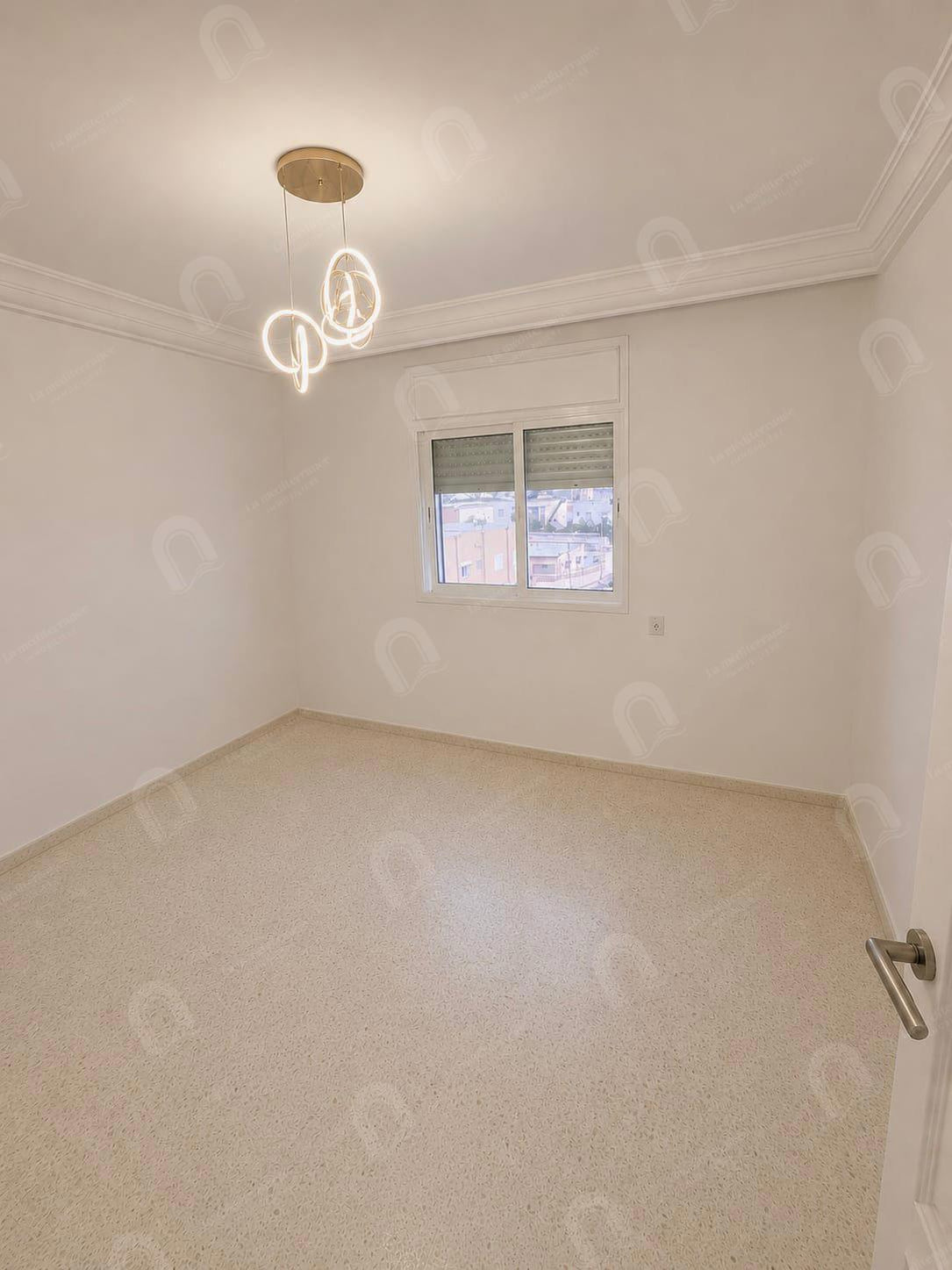 A vendre un appartement S+2 hst au bardo Bouchoucha