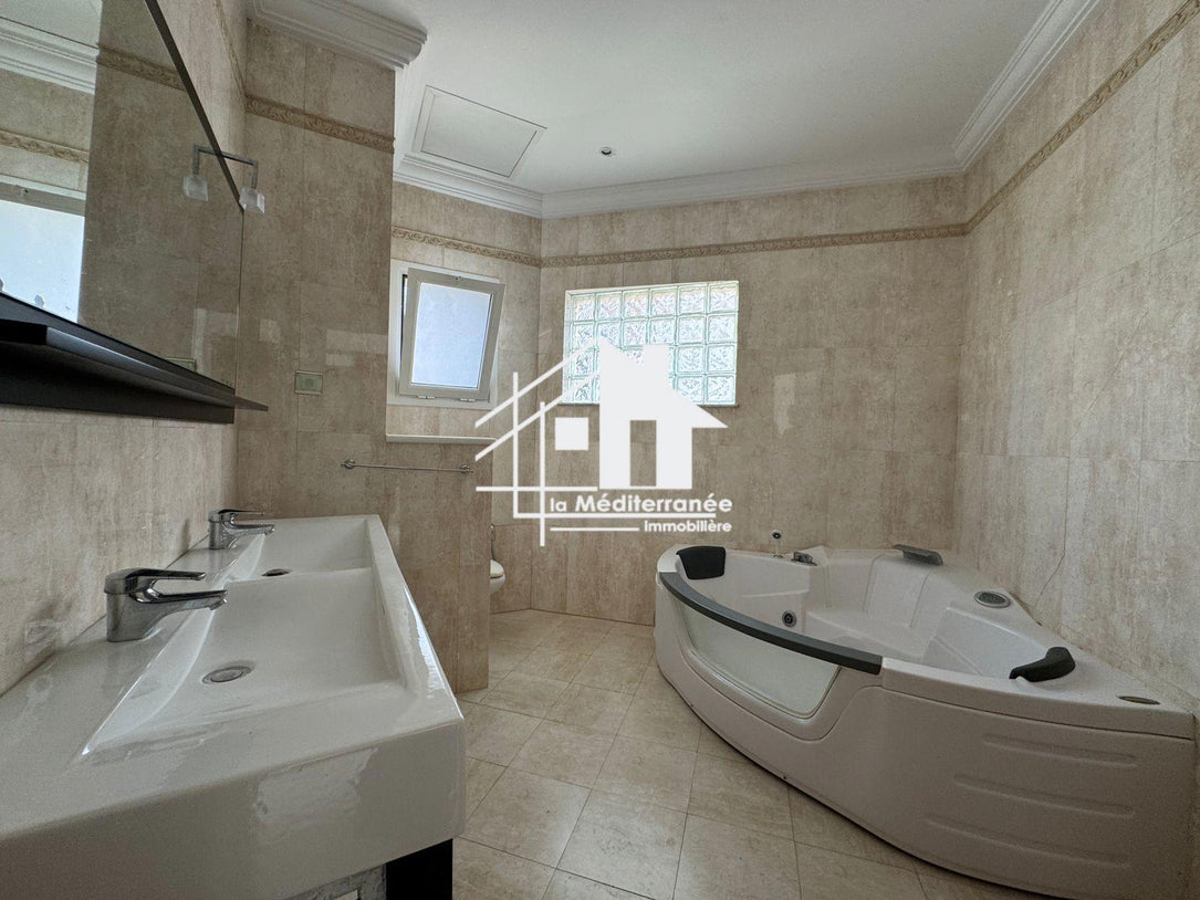 A louer un appartement au RDC