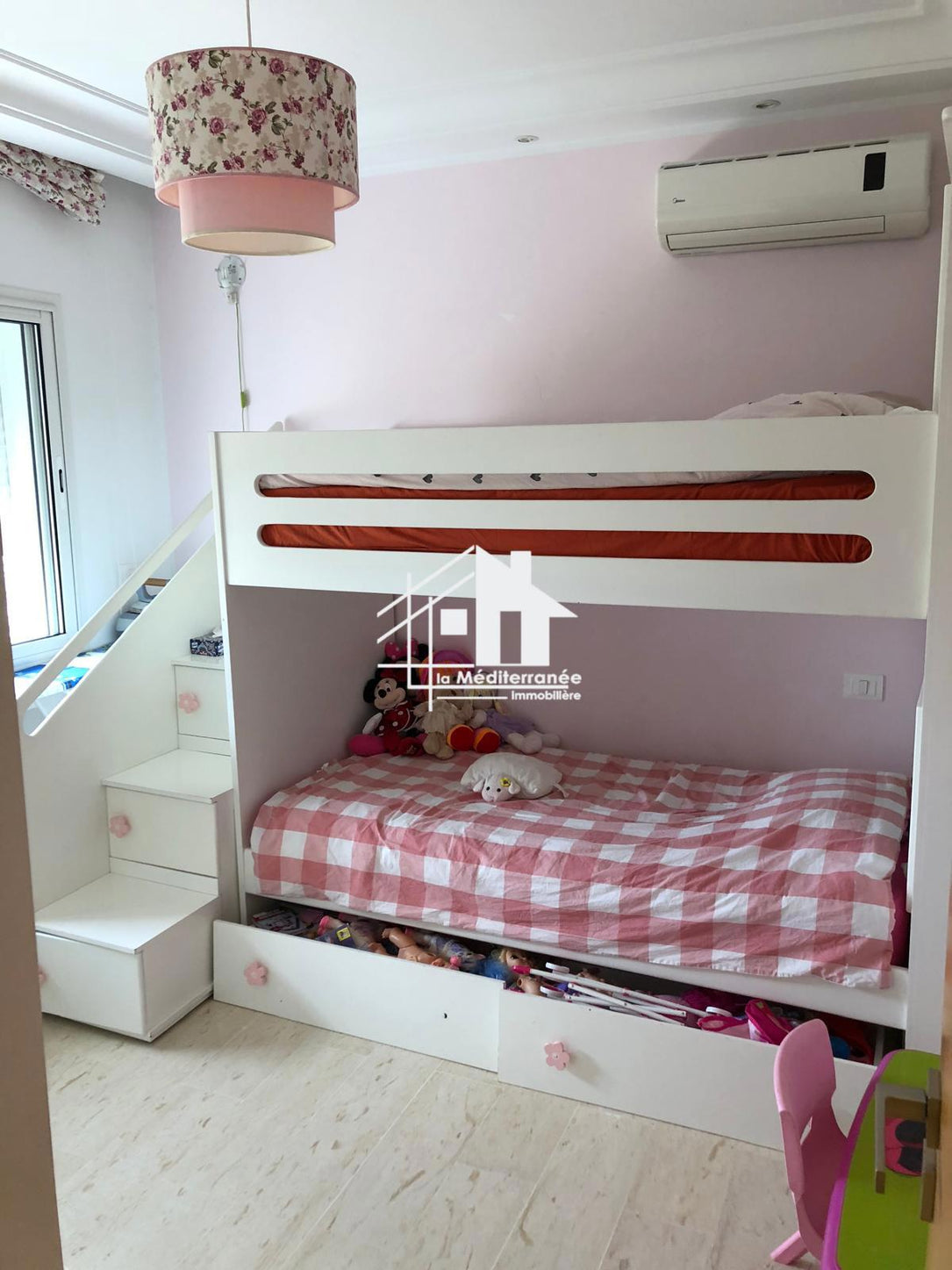 Un Spacieux S+4 A Vendre à Ennasr 2
