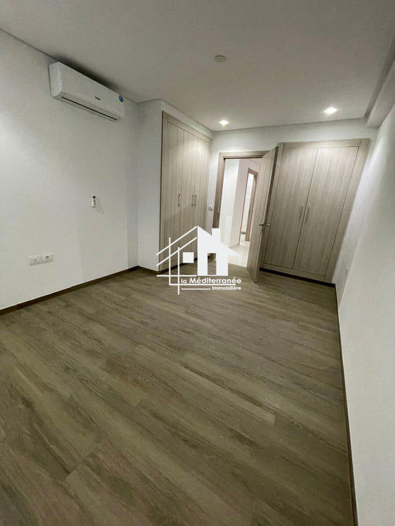 A louer appartement s+2  à cité Ennasr