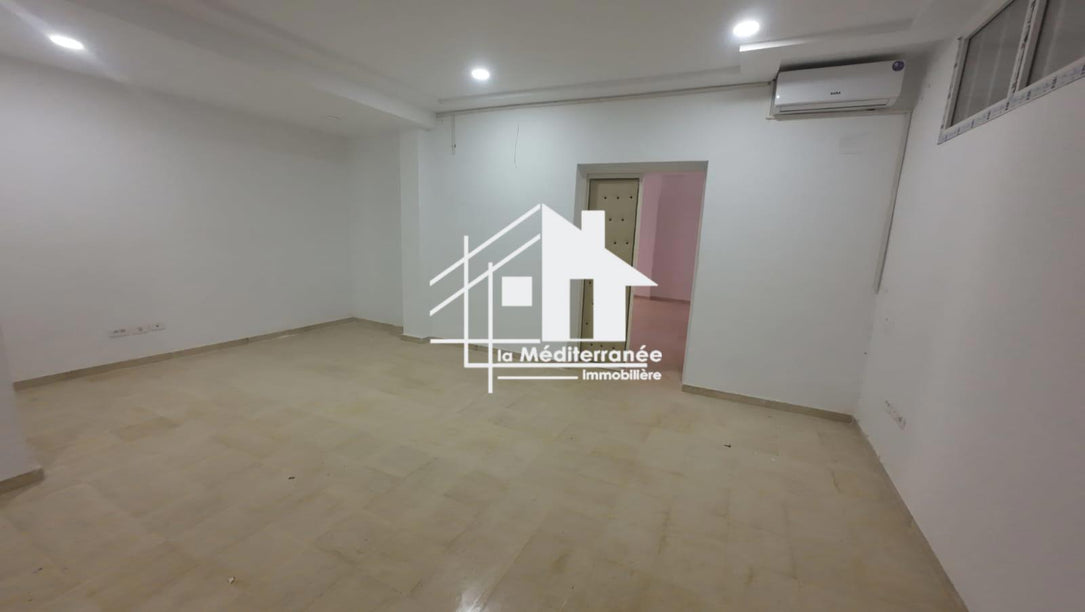 A louer un bureau H+2 RDC au Bardo