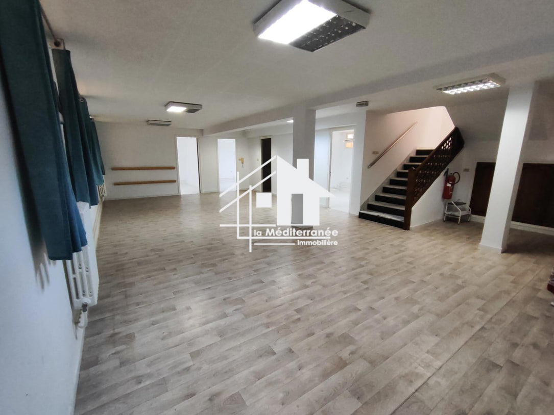 A louer local commercial de 160m2