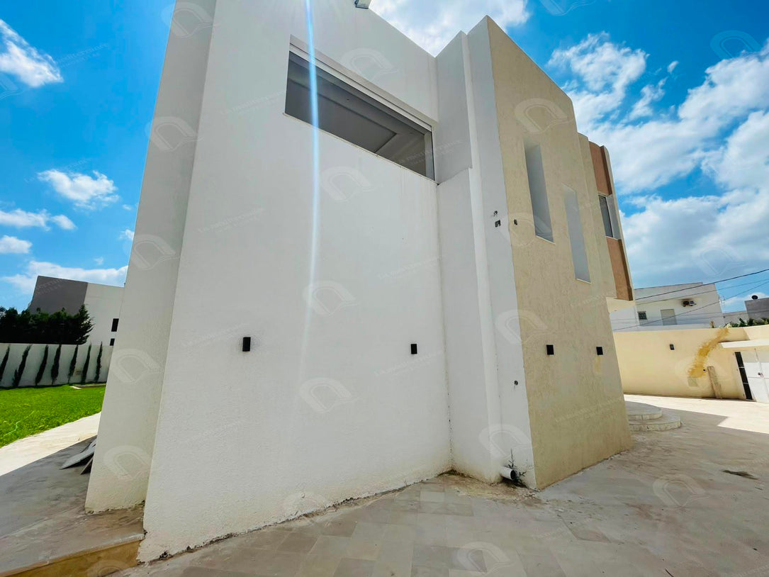 Villa a vendre à chotrana 3