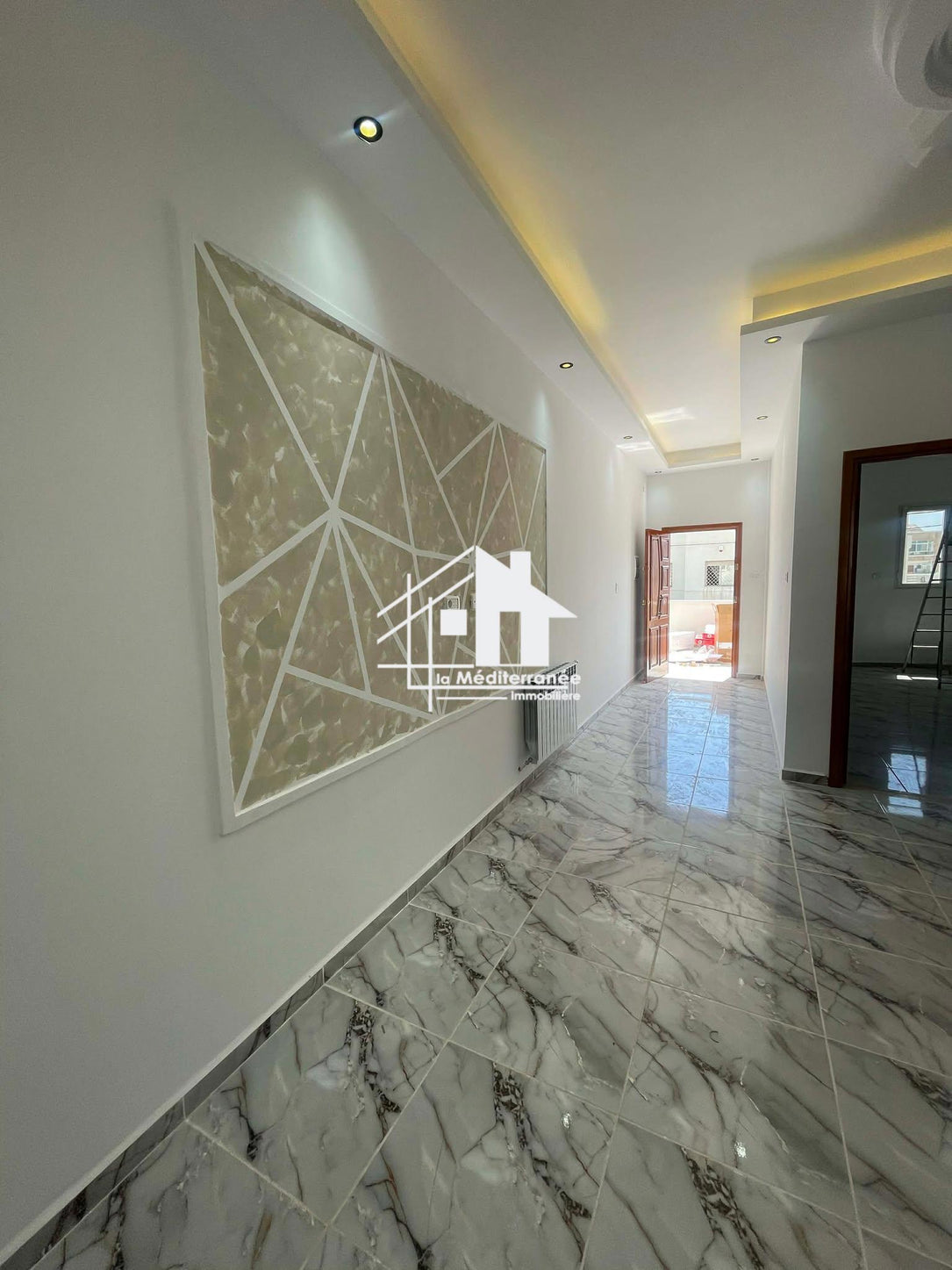 Etage de villa s+2 jamais habité à Taher sfar