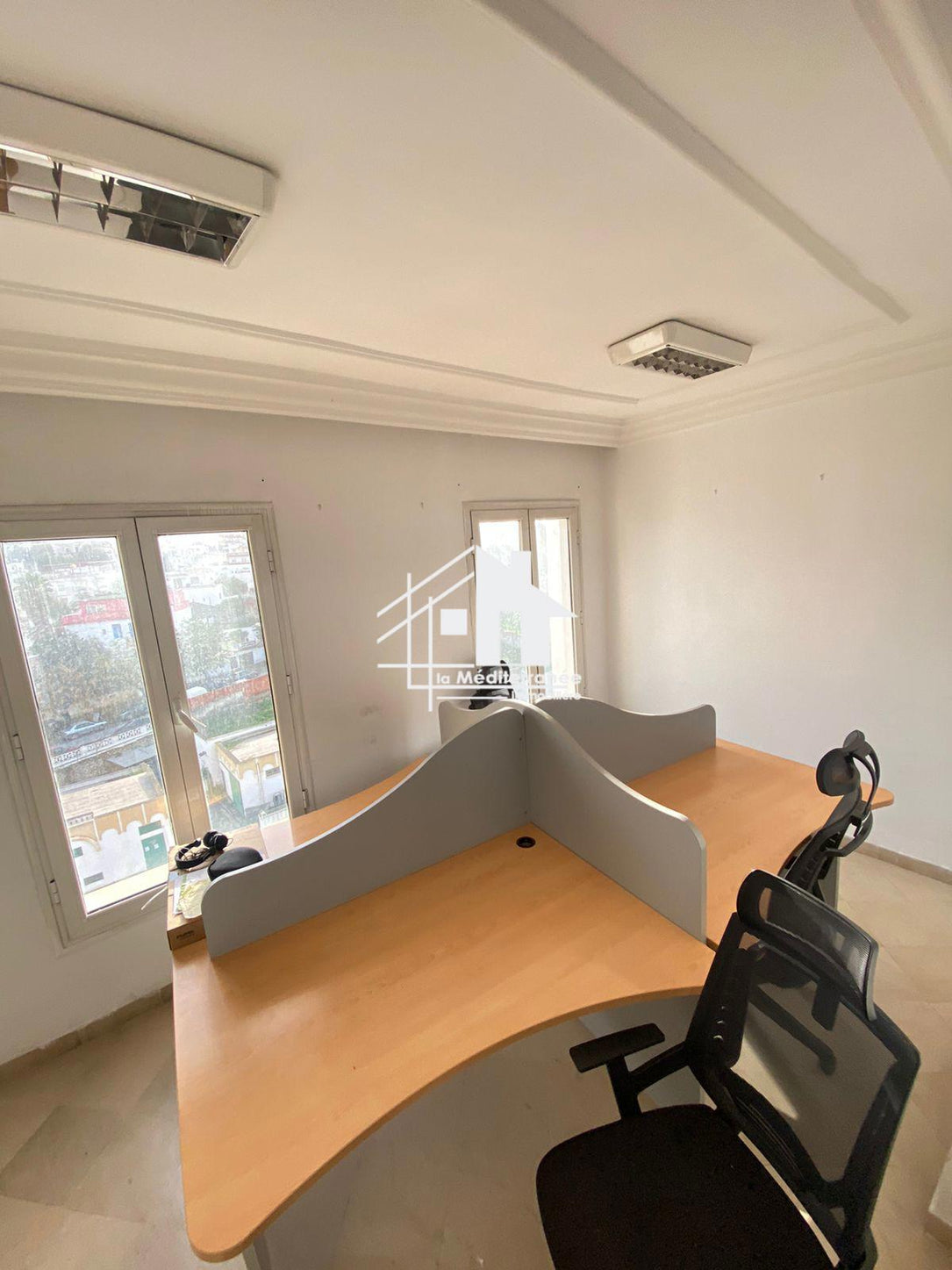 A louer bureau H+4 à beb saadoun