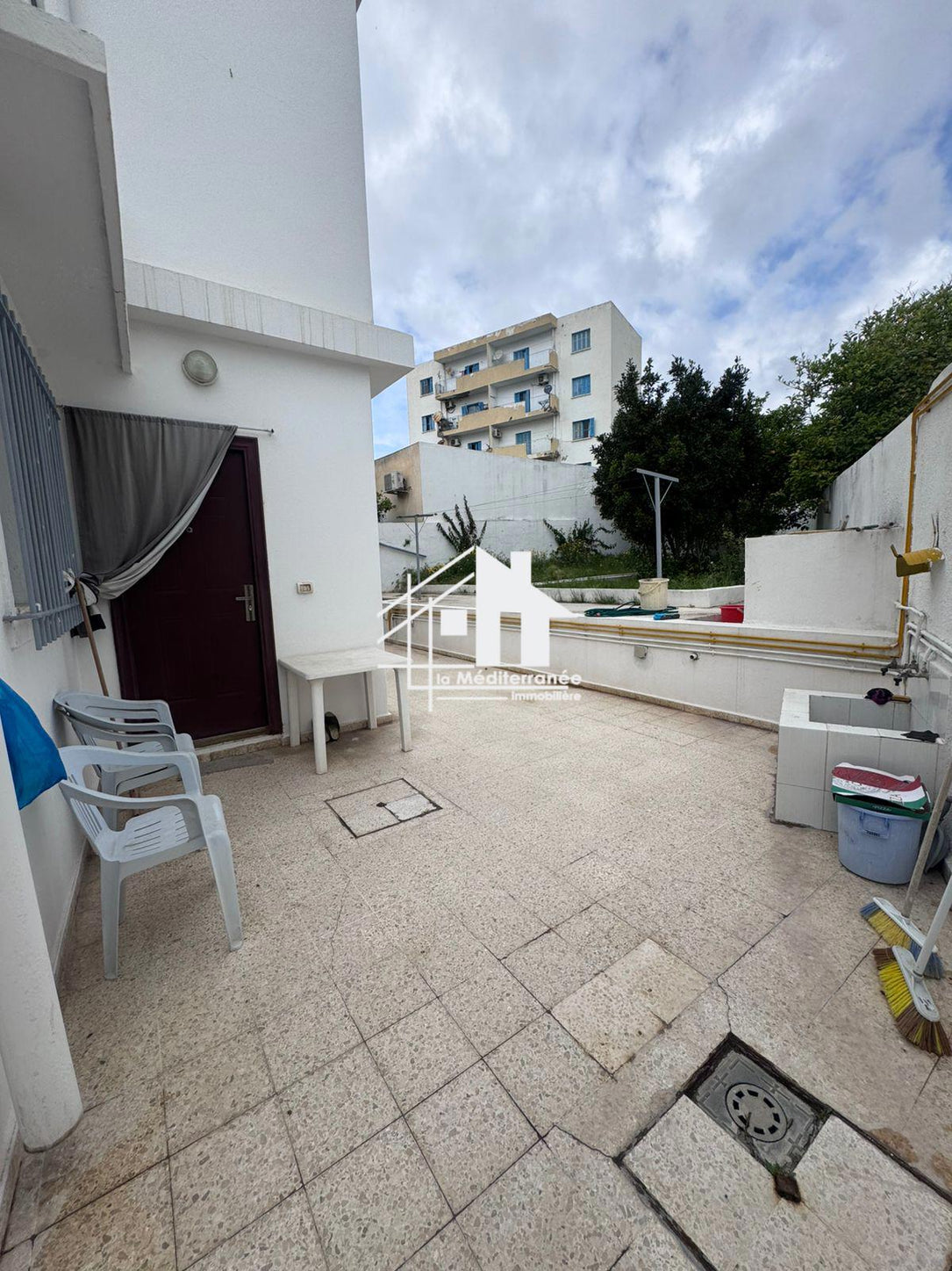 A vendre une villa 2S+5 au bardo