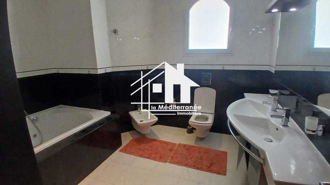 A vendre une villa S+6 gammarth