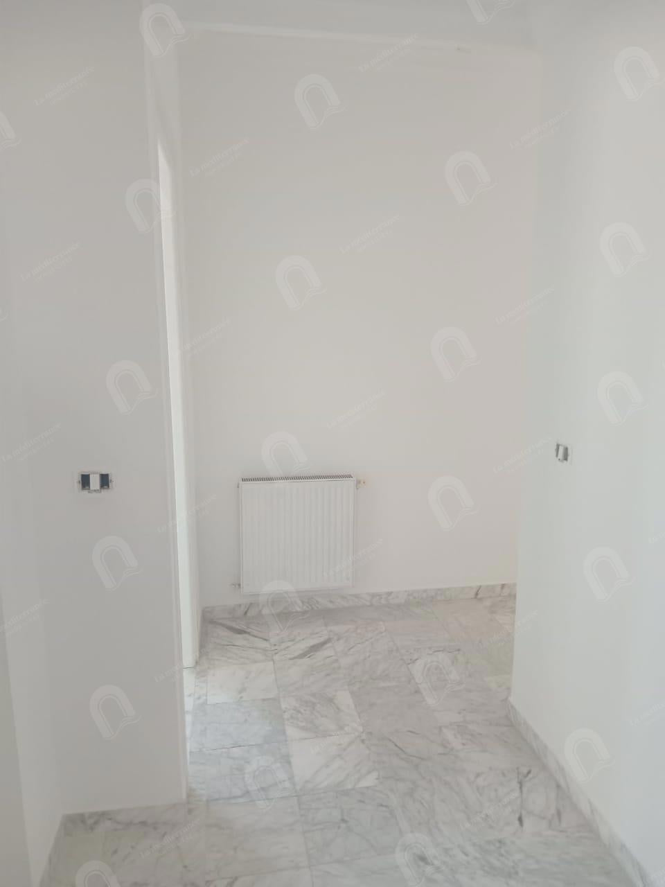 à louer un appartement s+3 aux jardins d'el menzah 2
