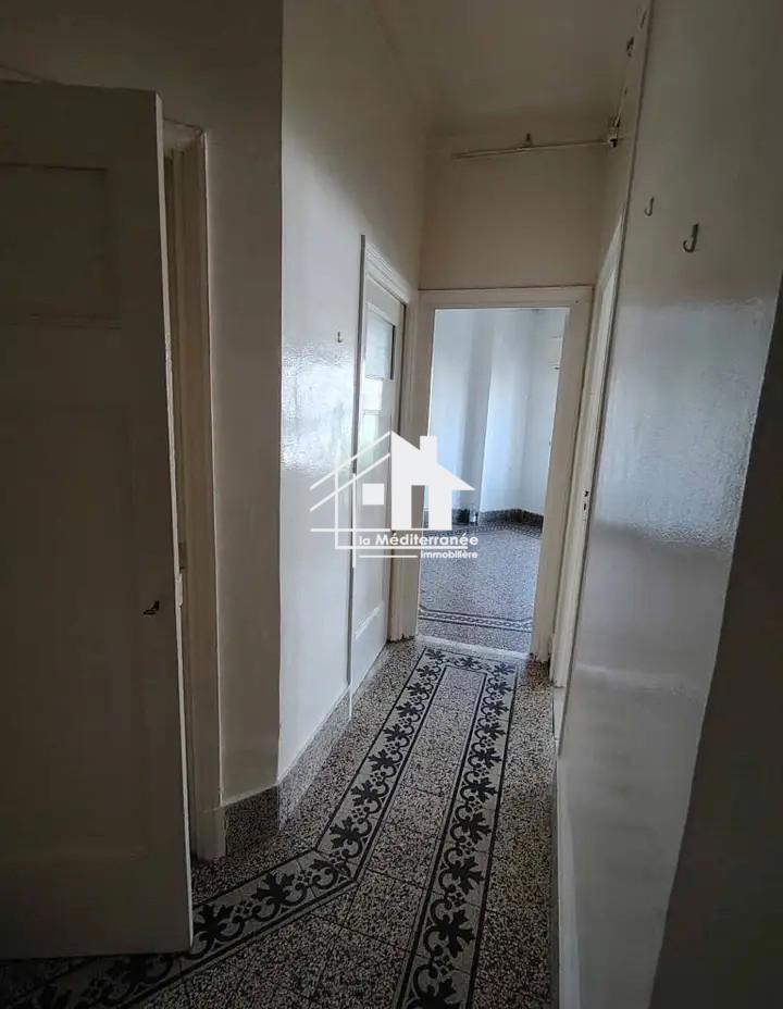 A vendre appartement s3 au centre ville, Tunis