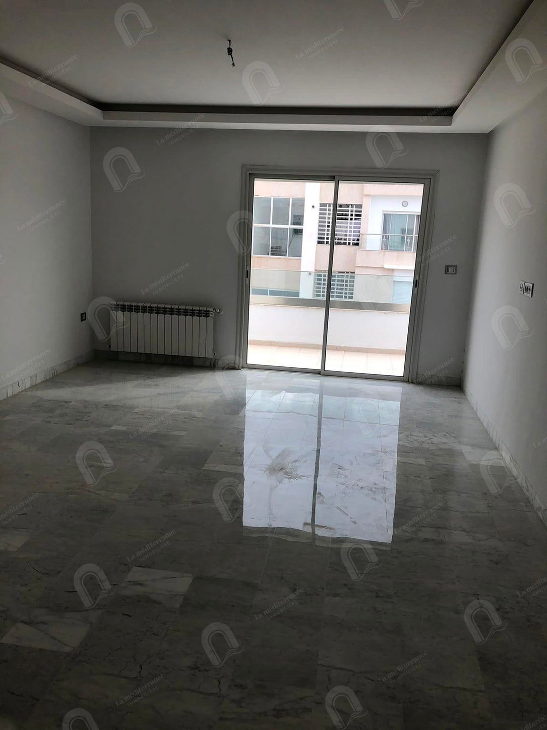 A vendre  un appartement s+3 à  menzah 9c