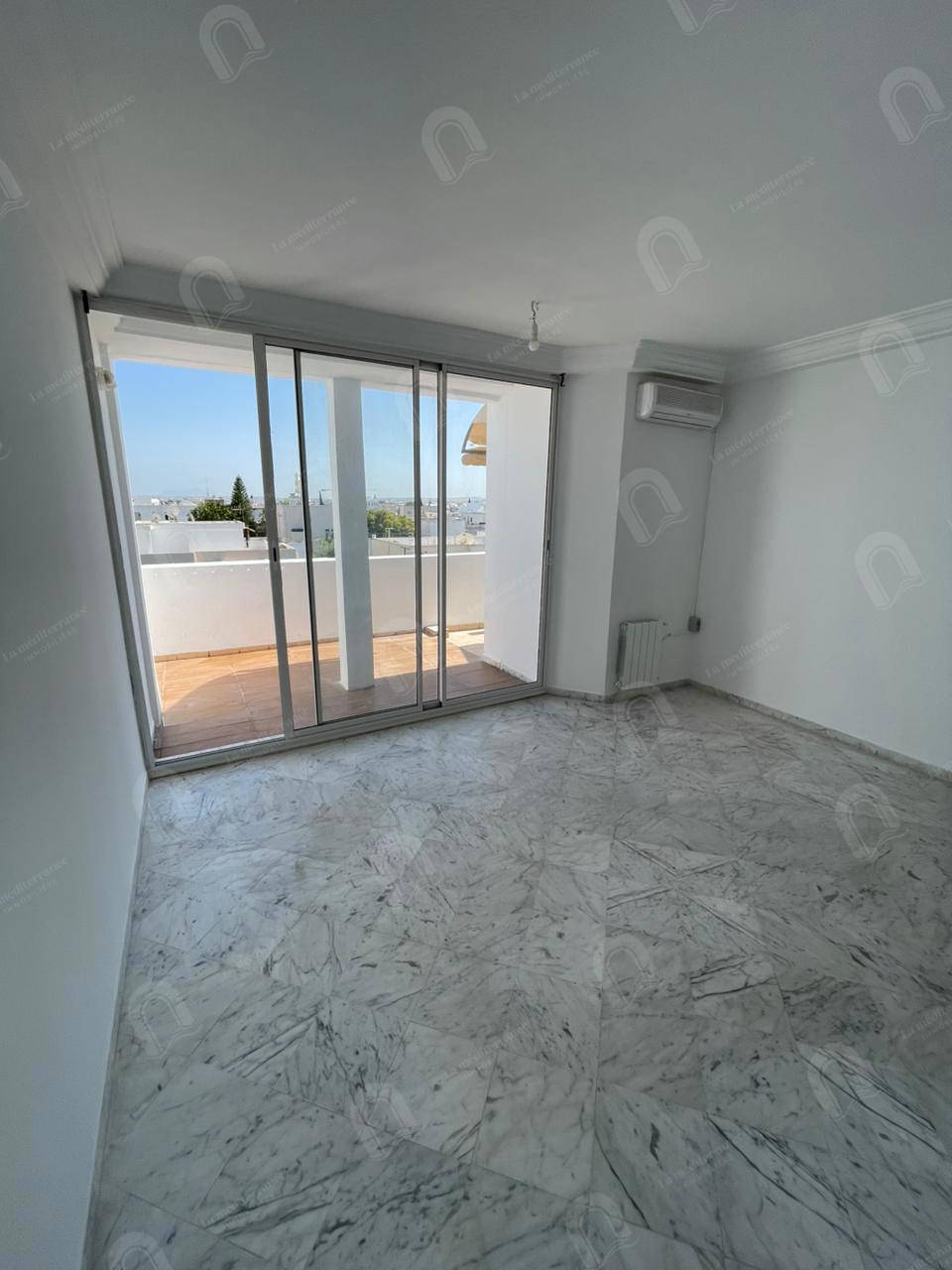 A vendre un appartement S+3 hst au bardo