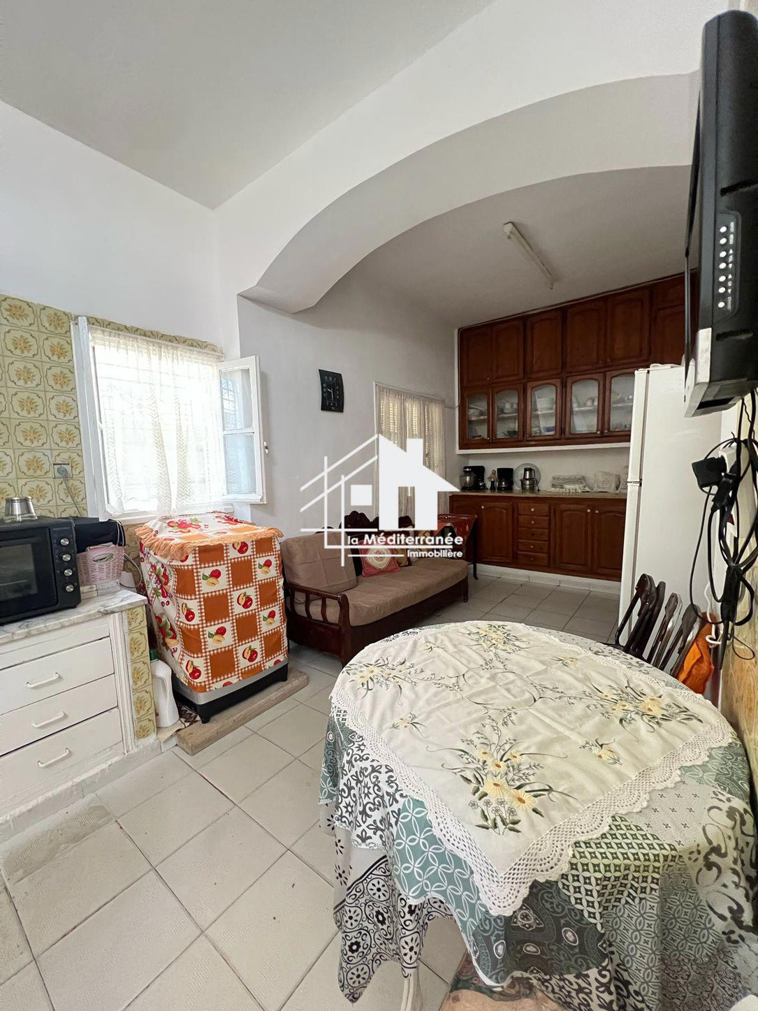 À vendre villa avec deux appartements,studio et jardin à saint clément bardo
