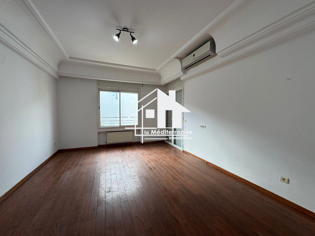 Appartement  S+2 Usage bureautique au Lac 2